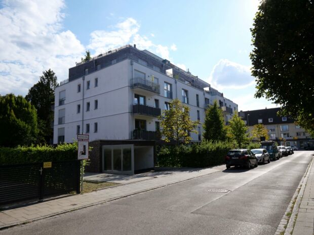 Tiefgarageneinfahrt