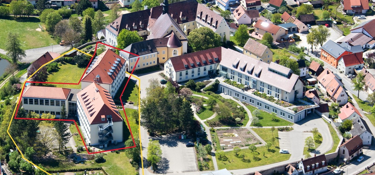 Drohnenaufnahme Schulkomplex