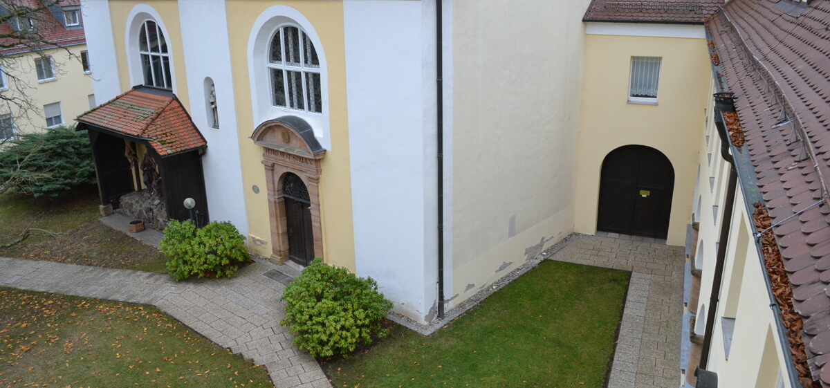 Sicht auf Kirche vom DG